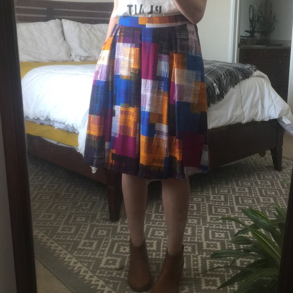 LulaRoe Madison skirt in fun print!